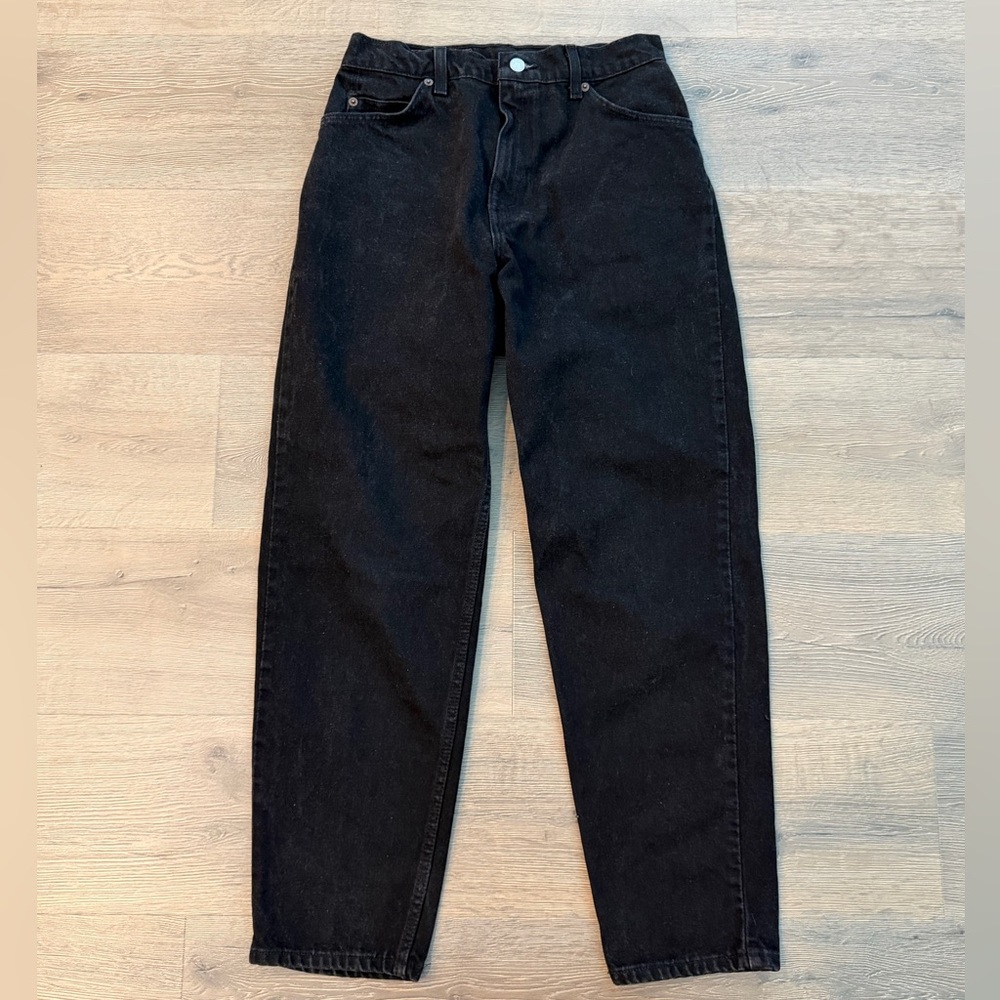Levi’s Vintage High Rise Mom 15951 Relaxed Fit Tapered Leg Black Jeans 90s